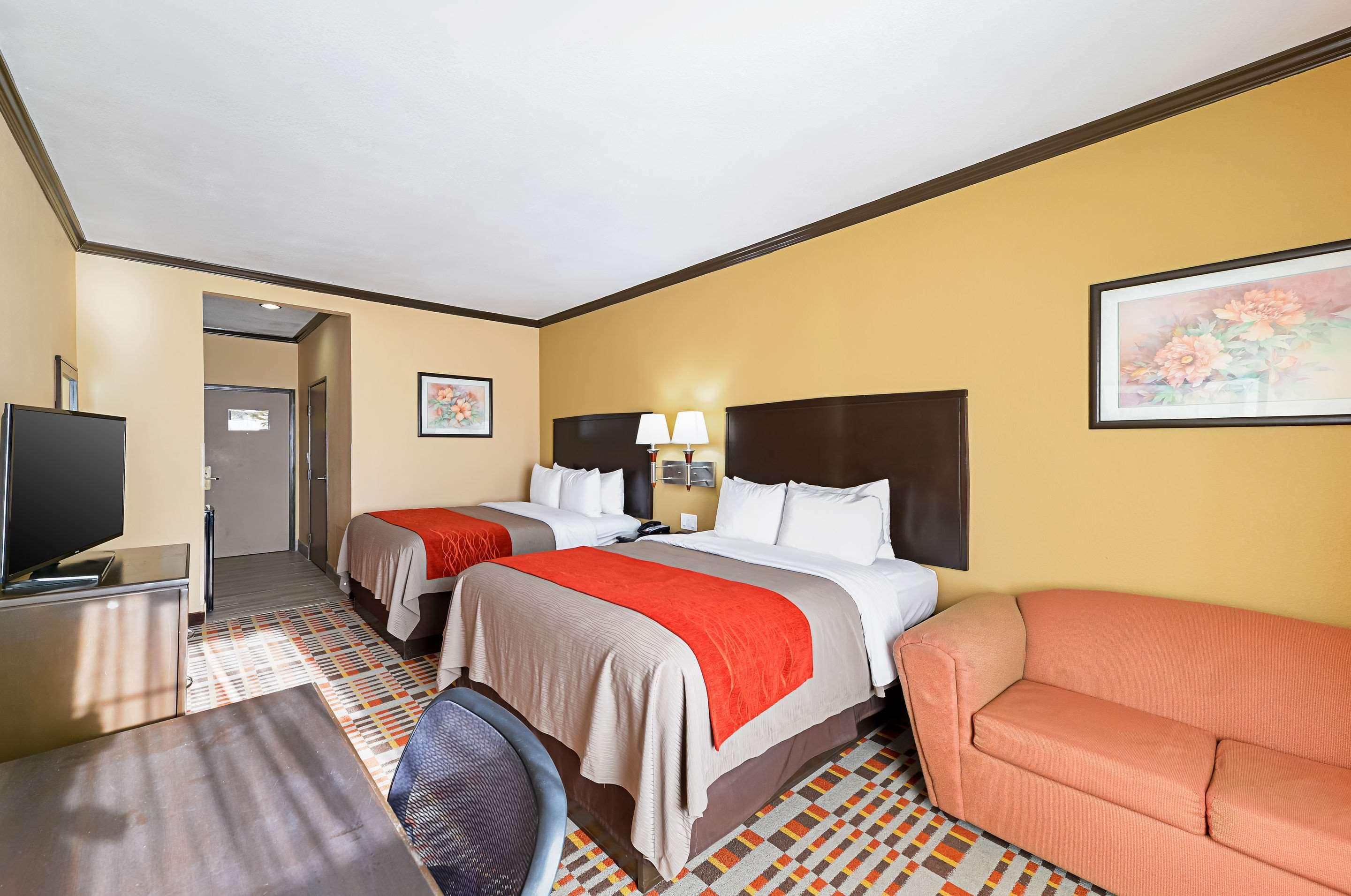 לובוק Quality Inn & Suites מראה חיצוני תמונה
