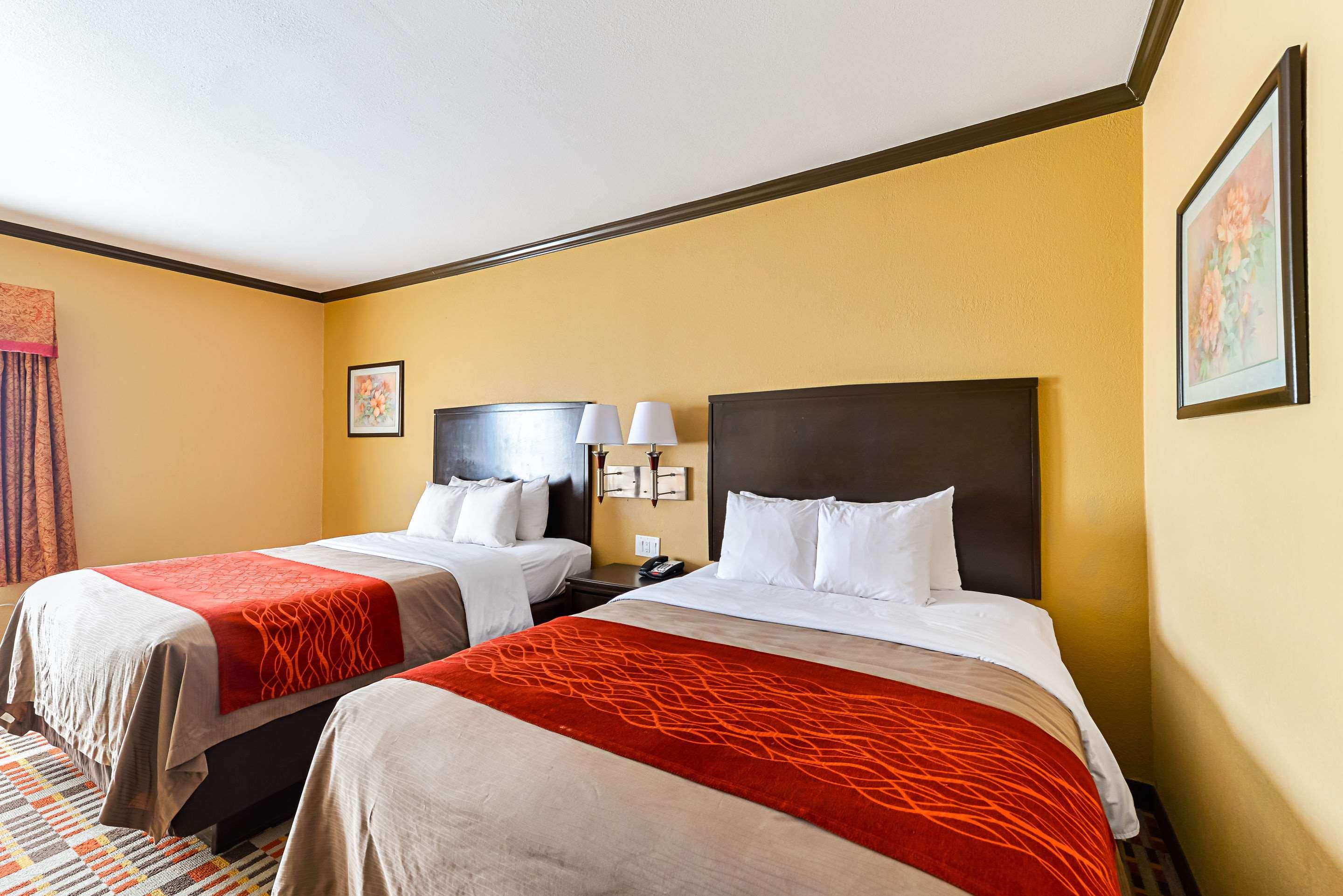 לובוק Quality Inn & Suites מראה חיצוני תמונה